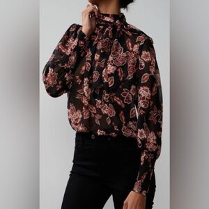 NEW - New York & Co. Balloon Sleeve Paisley Print Top. Size Medium.